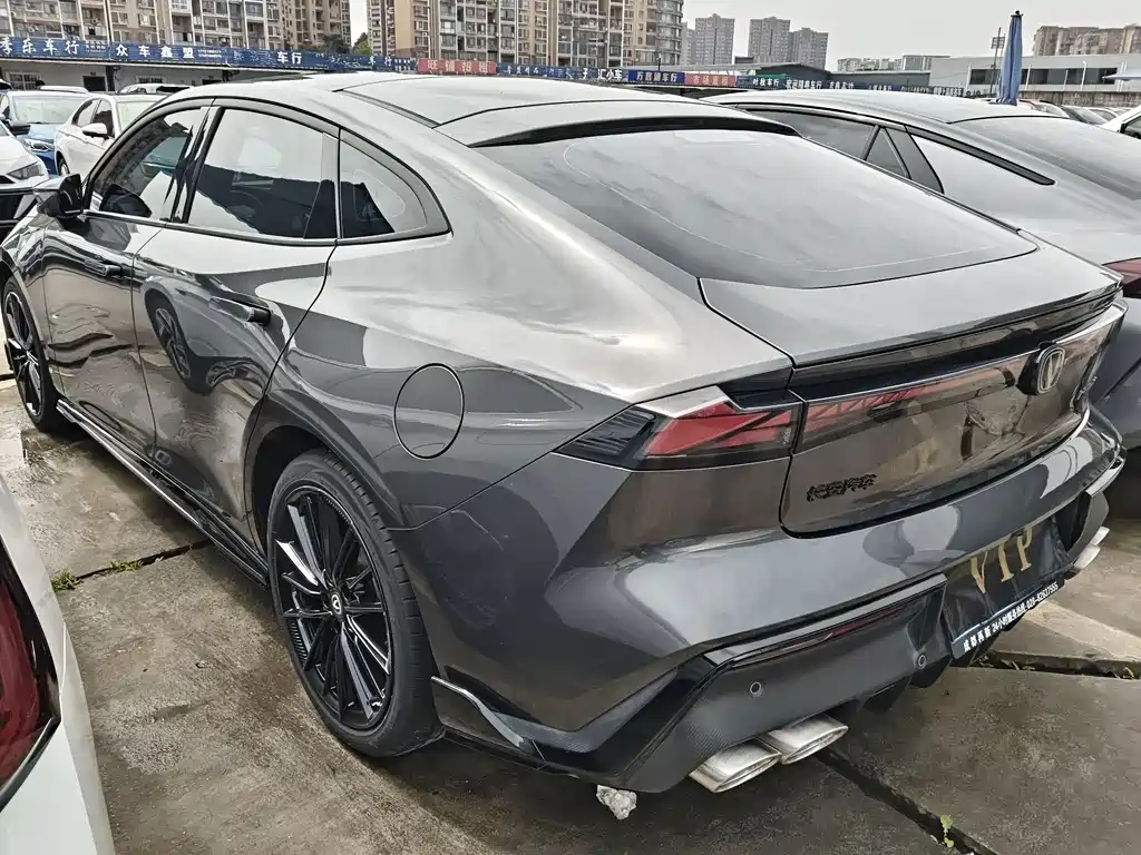 Changan Changan UNI-V 2022 2.0T Swift Edition 2022 - thumbnail 16