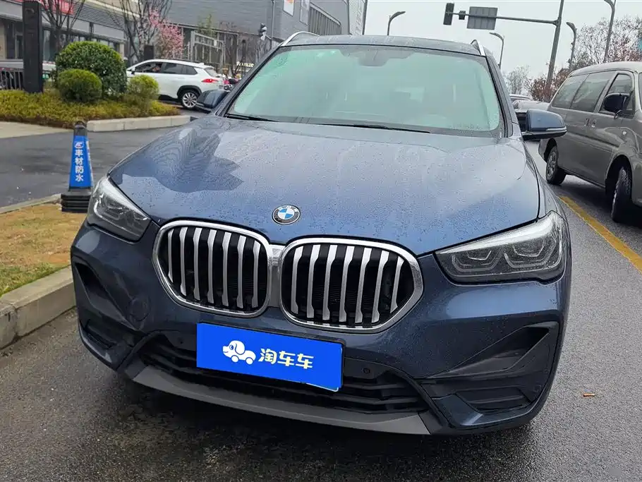BMW BMW X1 2022 sDrive25Li Leading Edition 2023 - thumbnail 2