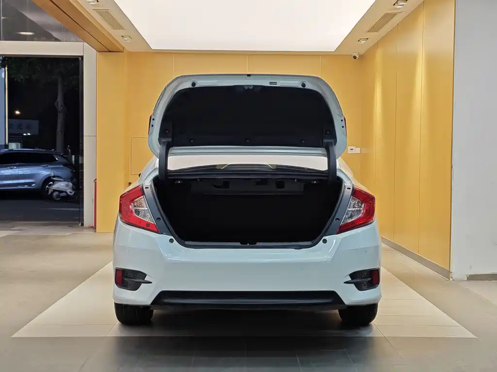 Honda Honda Civic 2019 220TURBO CVT Sport Edition China V 2020 - thumbnail 26