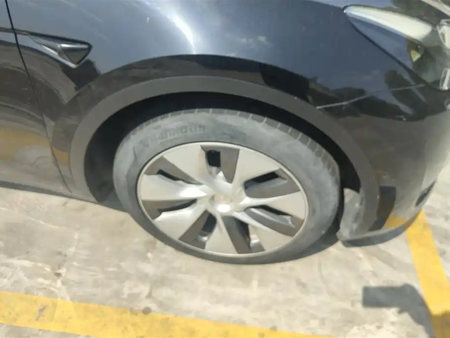 Tesla Model Y 2022 RWD 2022 - thumbnail 6
