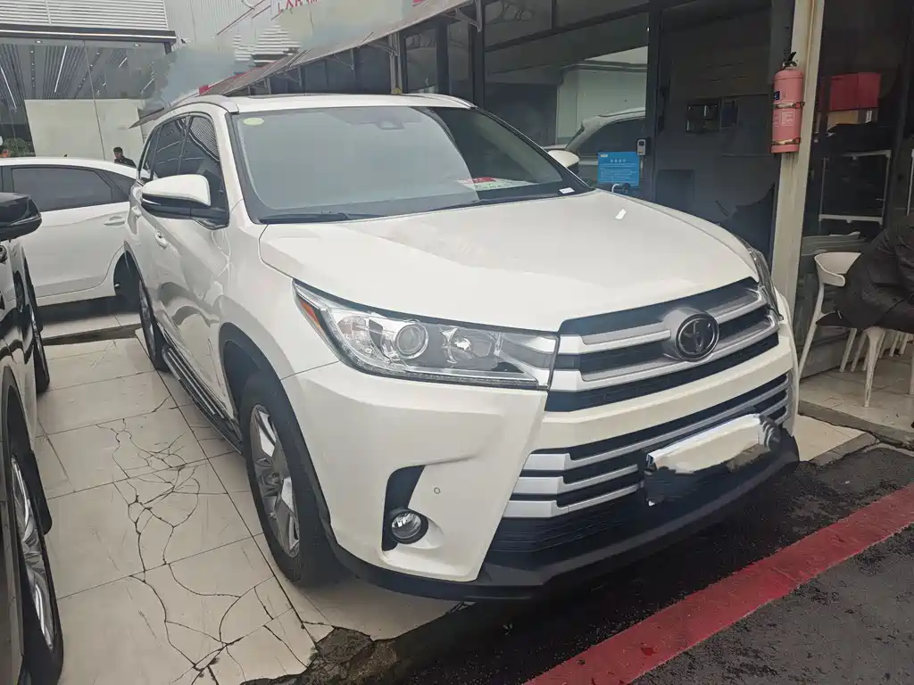 Toyota Highlander 2018 2.0T AWD Luxury 7-seater VI 2020 - thumbnail 3