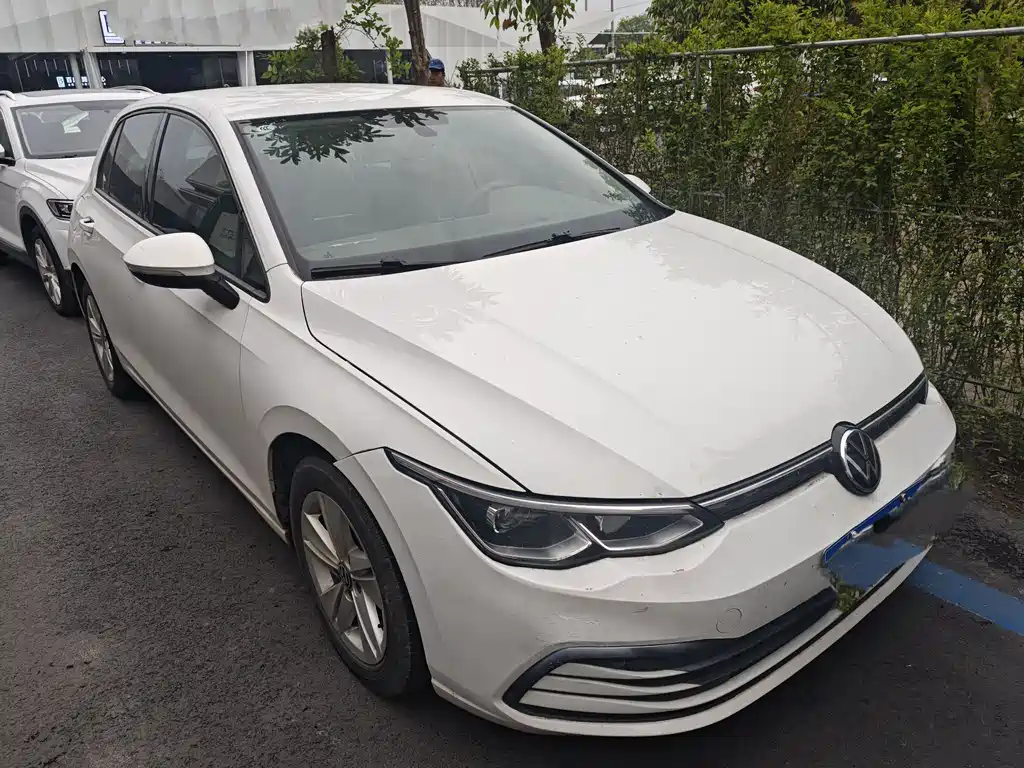 Volkswagen Golf 2021 200TSI DSG Pro 2022 - thumbnail 2