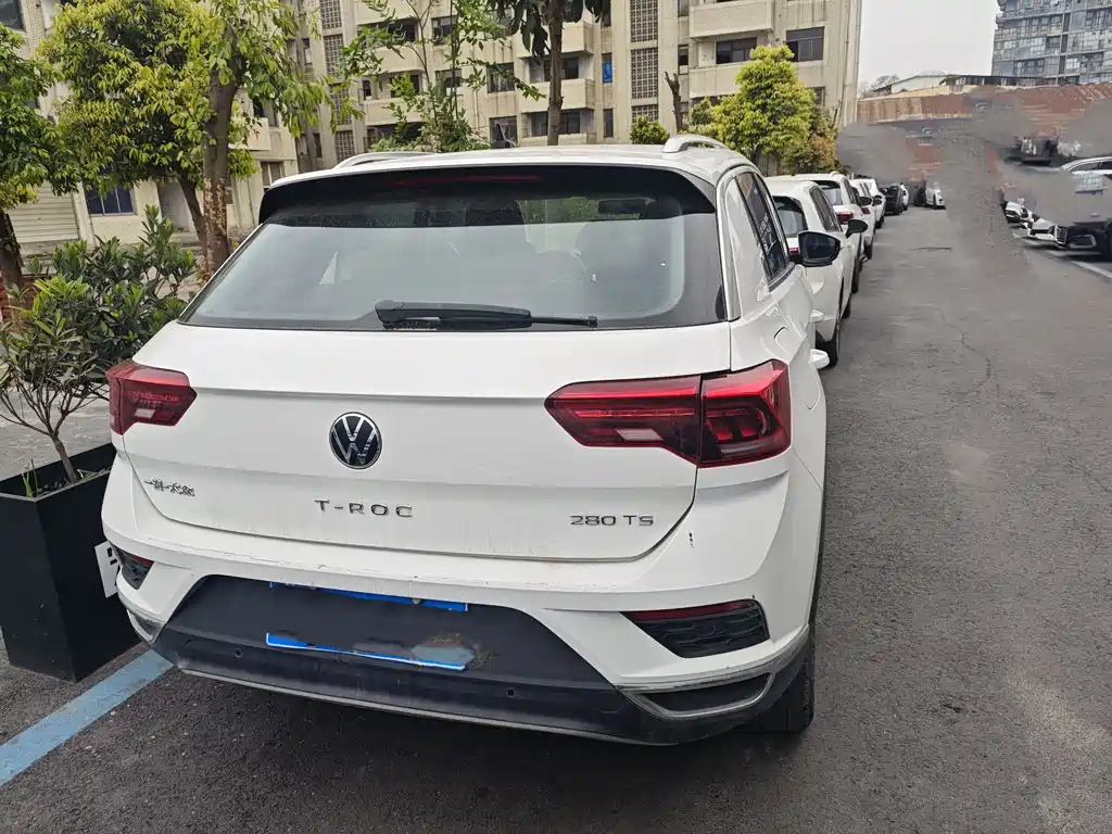 Volkswagen T-ROC 2022 280TSI DSG FWD R-Line Pro PLUS 2023 - thumbnail 4