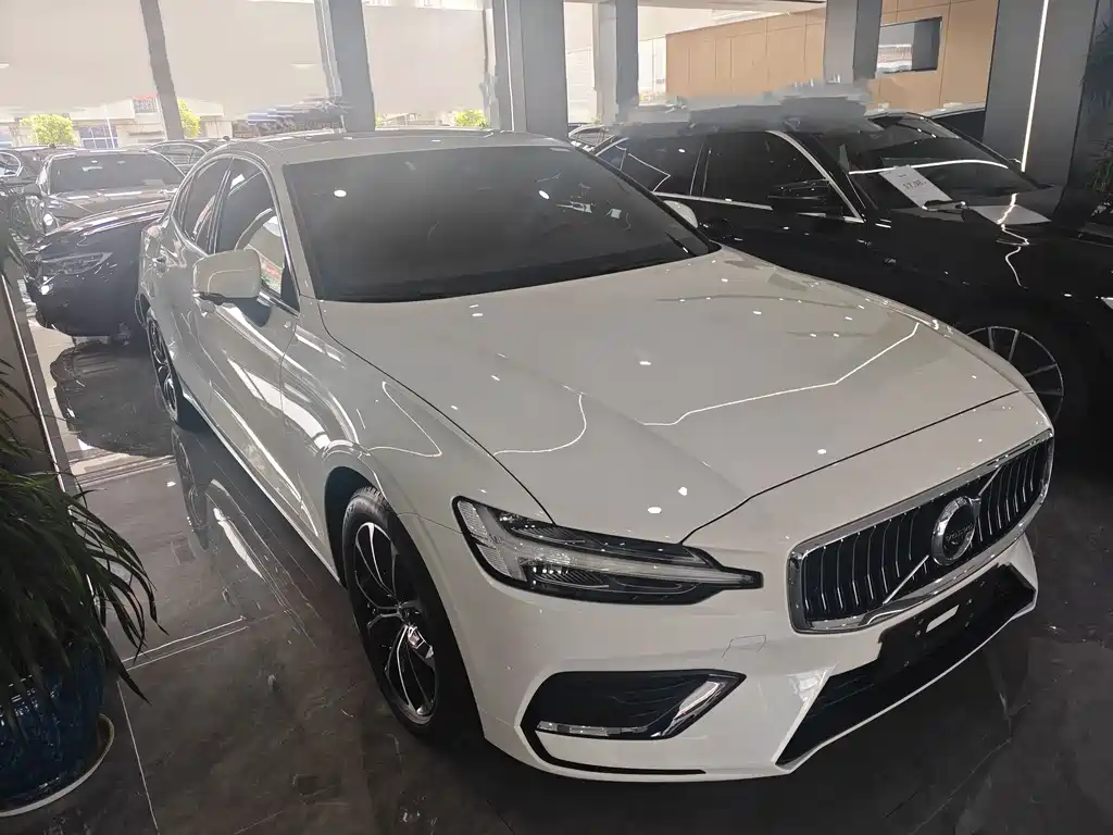 Volvo Volvo S60 2022 B4 Intelligent Luxury Edition 2022 - thumbnail 3