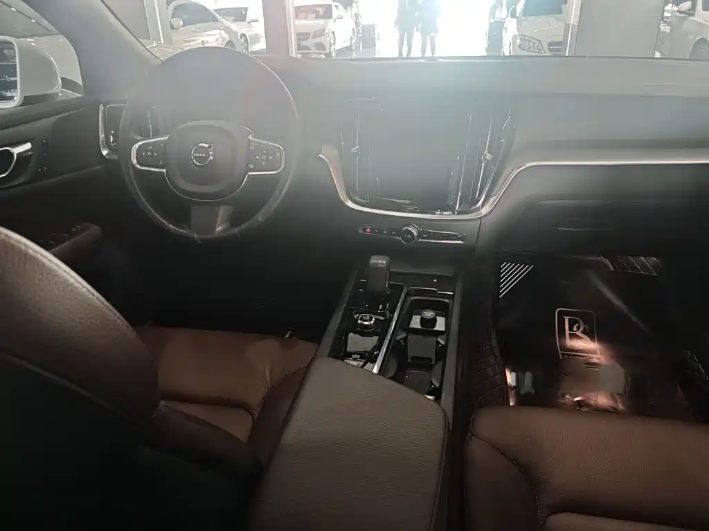Volvo Volvo S60 2022 B4 Intelligent Luxury Edition 2022 - thumbnail 6