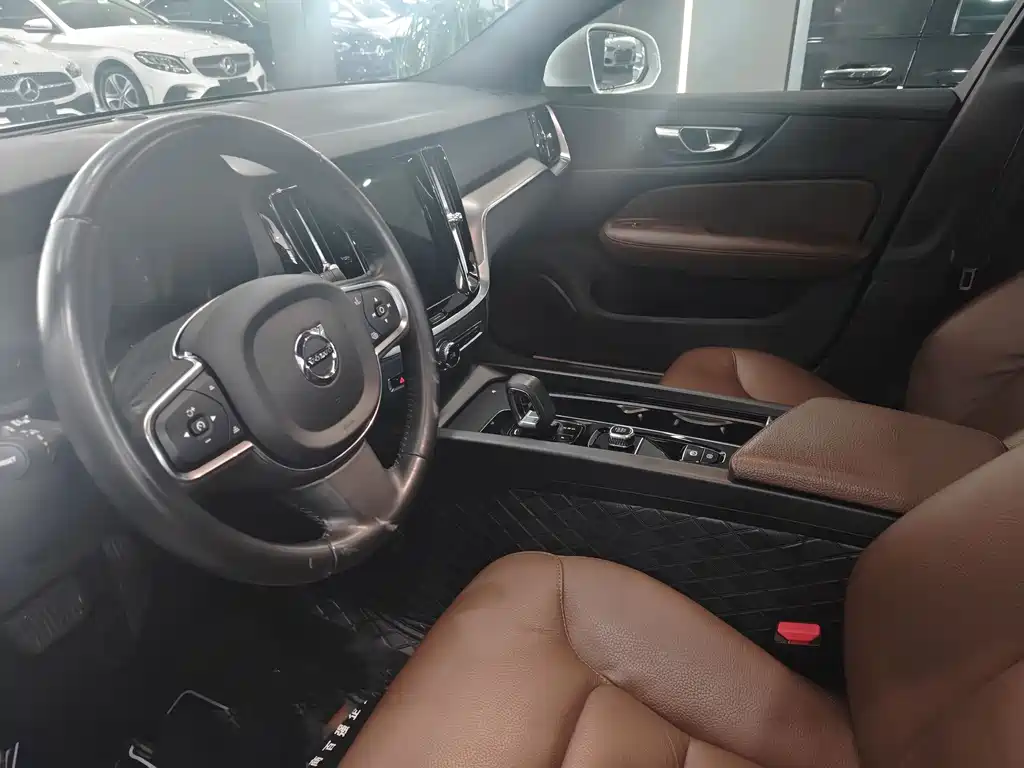 Volvo Volvo S60 2022 B4 Intelligent Luxury Edition 2022 - thumbnail 8