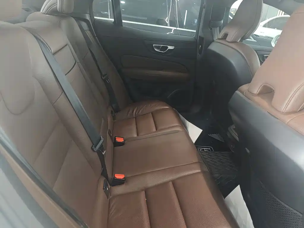 Volvo Volvo S60 2022 B4 Intelligent Luxury Edition 2022 - thumbnail 10