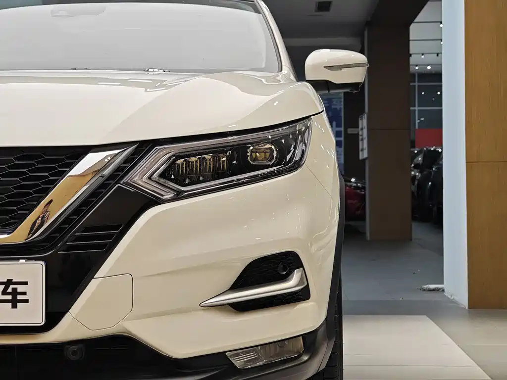 Nissan Nissan Qashqai 2022 2.0L CVT XV Premium 2022 - thumbnail 2