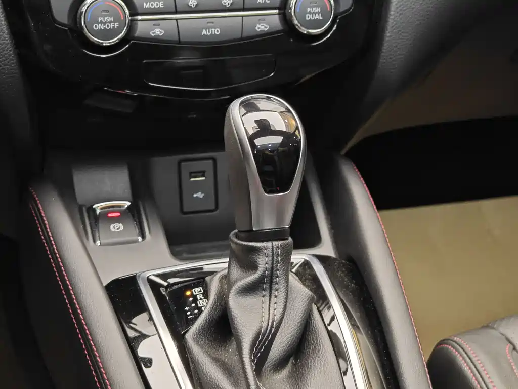 Nissan Nissan Qashqai 2022 2.0L CVT XV Premium 2022 - thumbnail 17