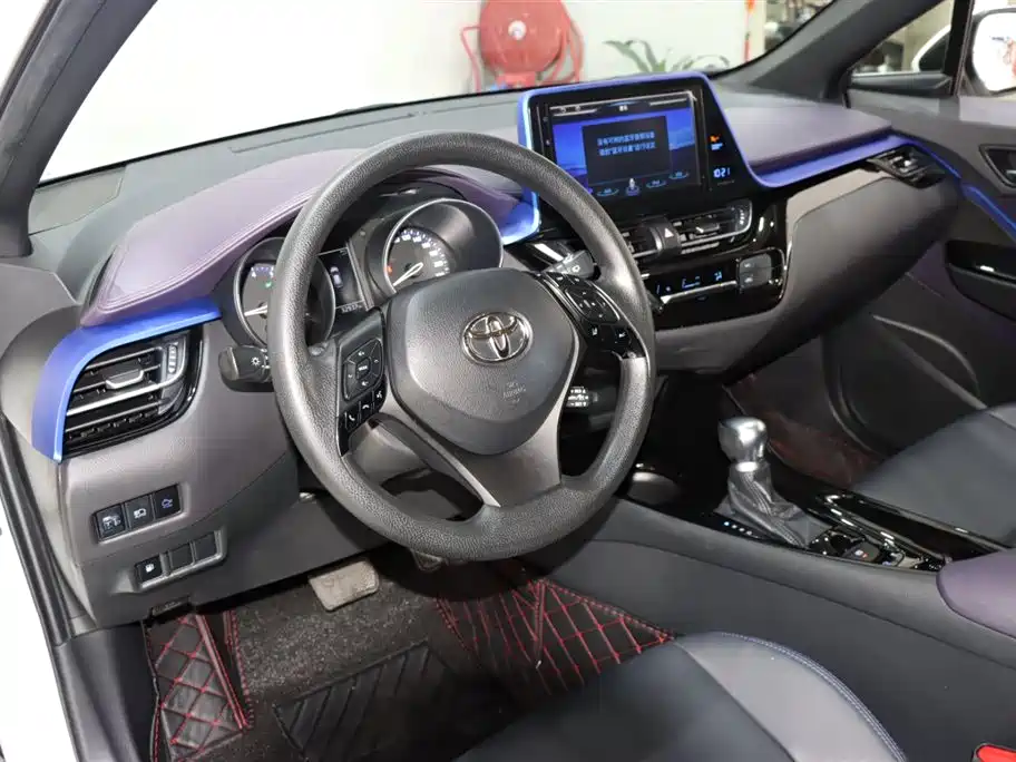 Toyota Toyota C-HR 2020 2.0L Leading Edition 2021 - thumbnail 9