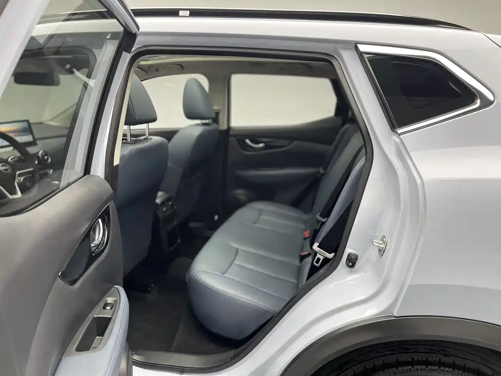 Nissan Nissan Qashqai 2025 Honor 2.0L CVT XV+ Premium Edition 2024 - thumbnail 9