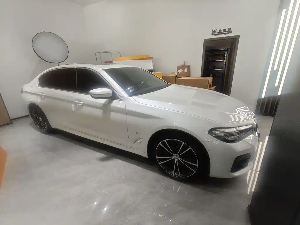 BMW BMW 5 Series 2021 530Li Leading Model M Sport Package 2021 - thumbnail 3