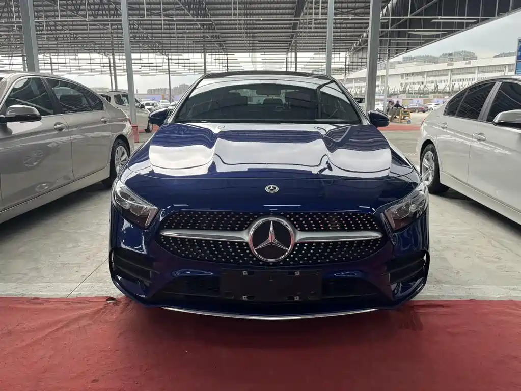 Mercedes-Benz Mercedes-Benz A-Class 2021 A 200 L Sport Sedan Fashion Edition 2022 - thumbnail 2