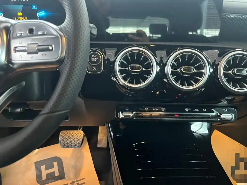 Mercedes-Benz Mercedes-Benz A-Class 2021 A 200 L Sport Sedan Fashion Edition 2022 - thumbnail 5
