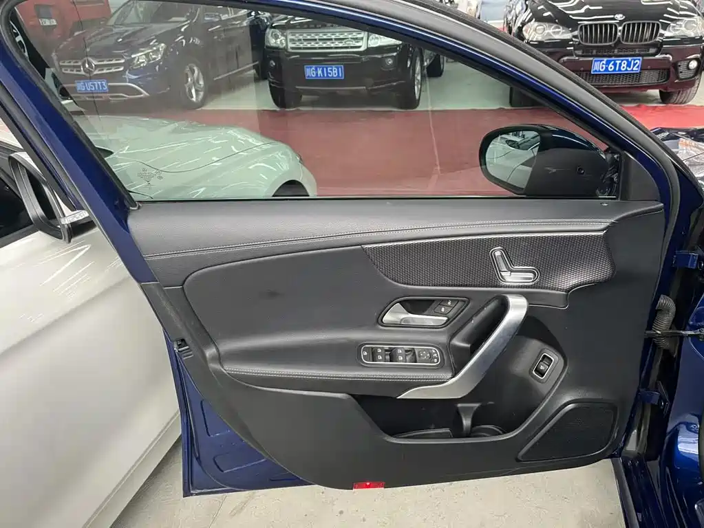 Mercedes-Benz Mercedes-Benz A-Class 2021 A 200 L Sport Sedan Fashion Edition 2022 - thumbnail 7