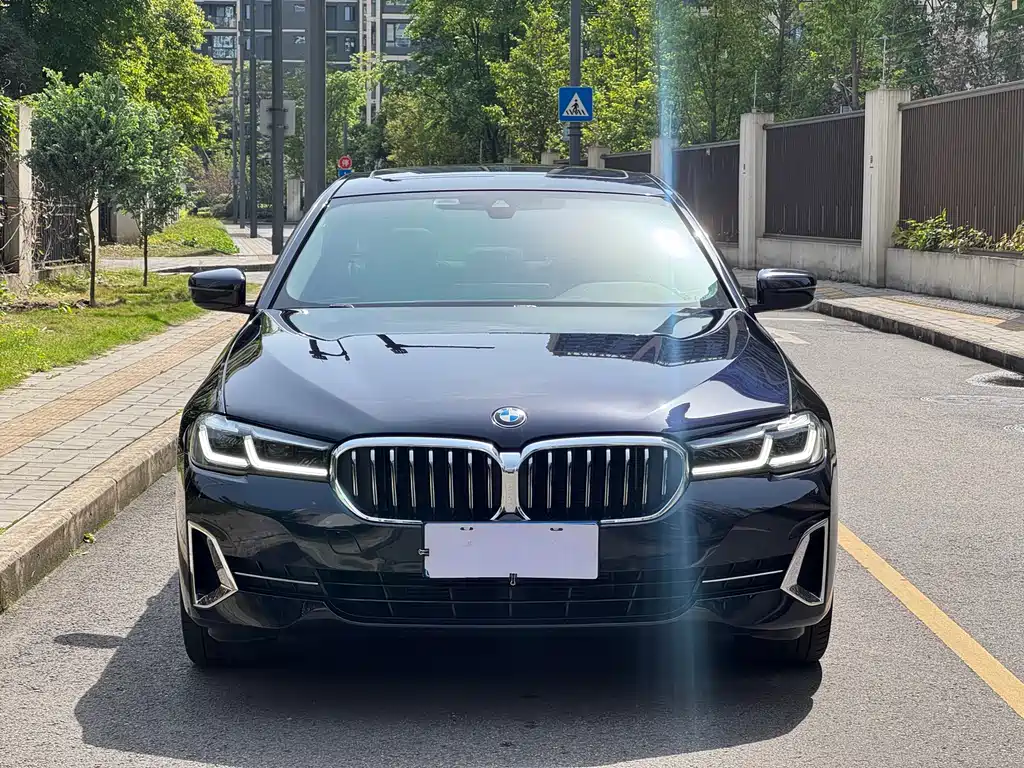 BMW BMW 5 Series 2021 Facelift 525Li Luxury Package 2023 - thumbnail 2