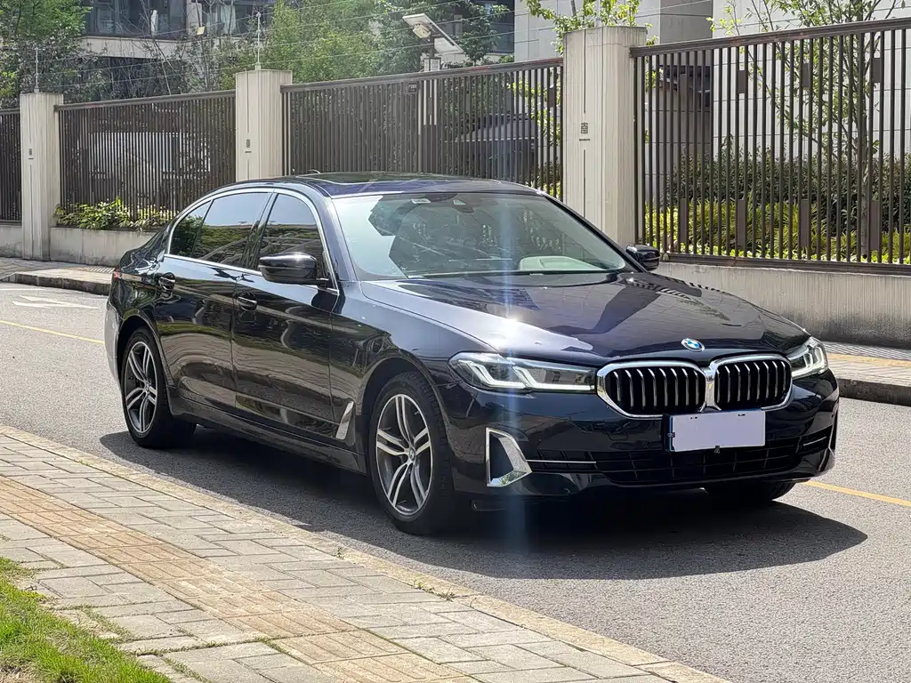 BMW BMW 5 Series 2021 Facelift 525Li Luxury Package 2023 - thumbnail 3