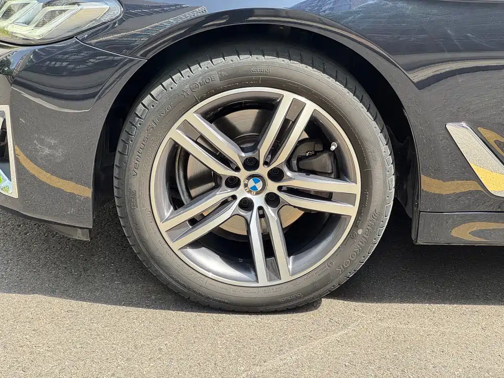 BMW BMW 5 Series 2021 Facelift 525Li Luxury Package 2023 - thumbnail 5