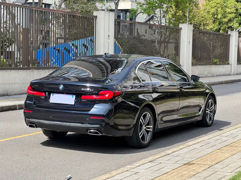 BMW BMW 5 Series 2021 Facelift 525Li Luxury Package 2023 - thumbnail 10