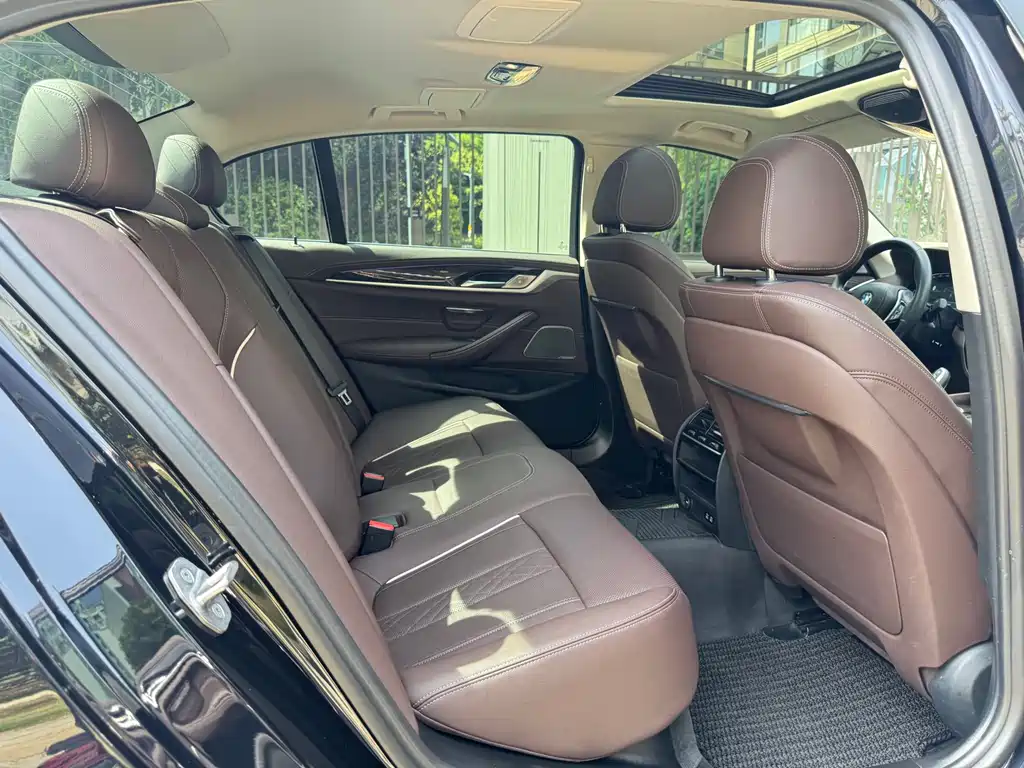 BMW BMW 5 Series 2021 Facelift 525Li Luxury Package 2023 - thumbnail 21