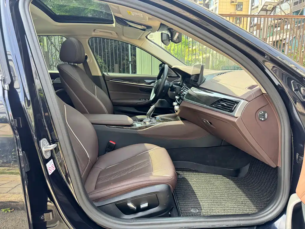 BMW BMW 5 Series 2021 Facelift 525Li Luxury Package 2023 - thumbnail 22