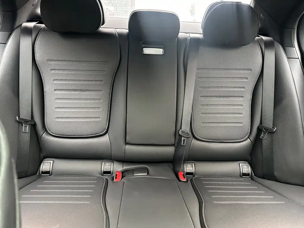 Mercedes-Benz Mercedes-Benz C-Class 2023 C 200 L Sport Edition 2023 - thumbnail 9