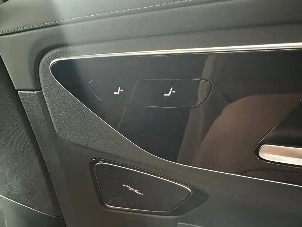 Mercedes-Benz Mercedes-Benz C-Class 2023 C 200 L Sport Edition 2023 - thumbnail 13