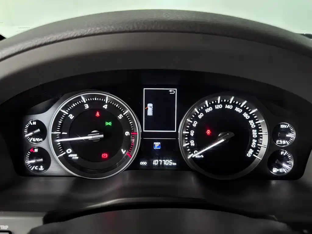 Toyota Land Cruiser 2018 5.7L EX-R Middle East Version 2018 - thumbnail 21