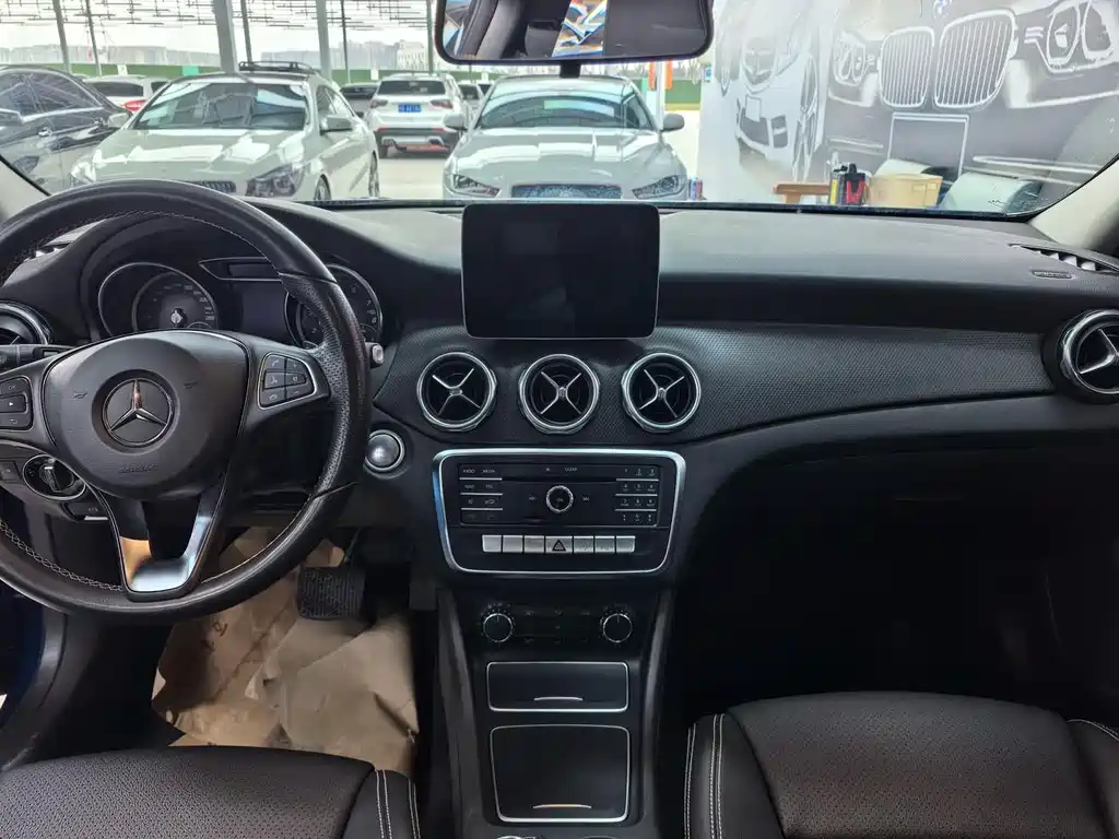 Mercedes-Benz Mercedes-Benz GLA 2017 GLA 200动感型 2017 - thumbnail 4
