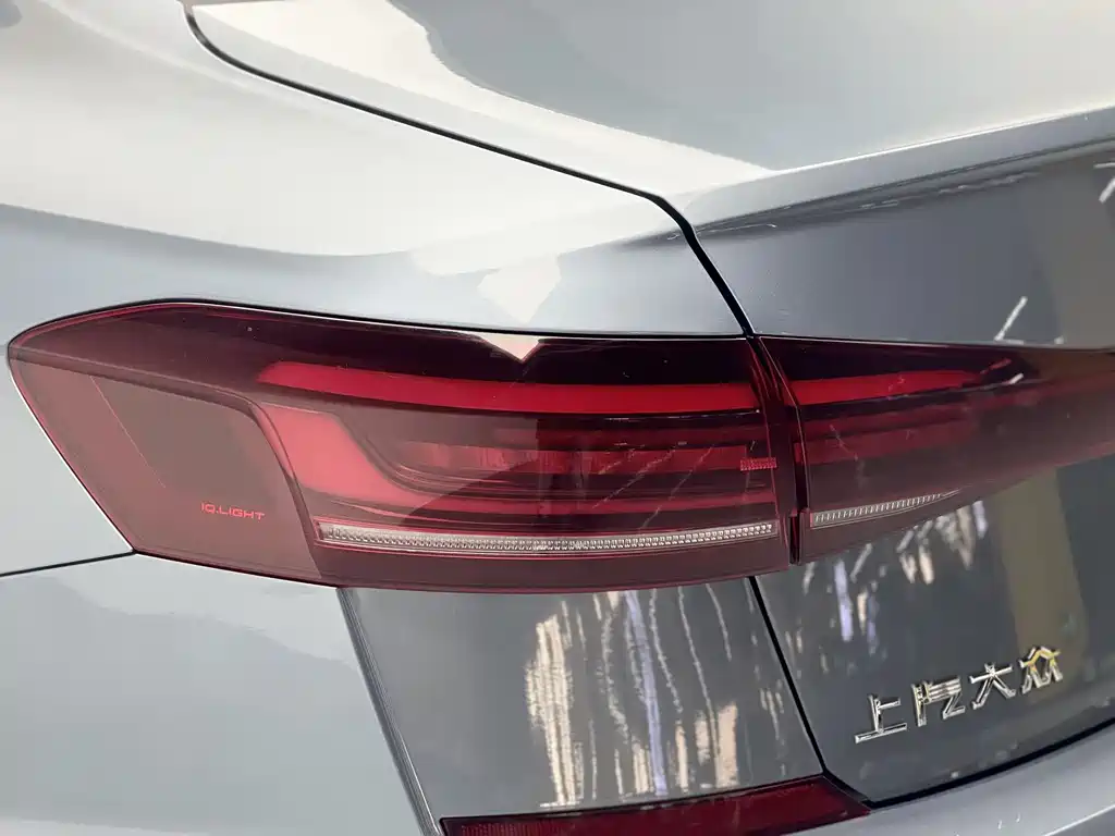 Volkswagen Volkswagen Passat 2022 330TSI Luxury Edition 2022 - thumbnail 4