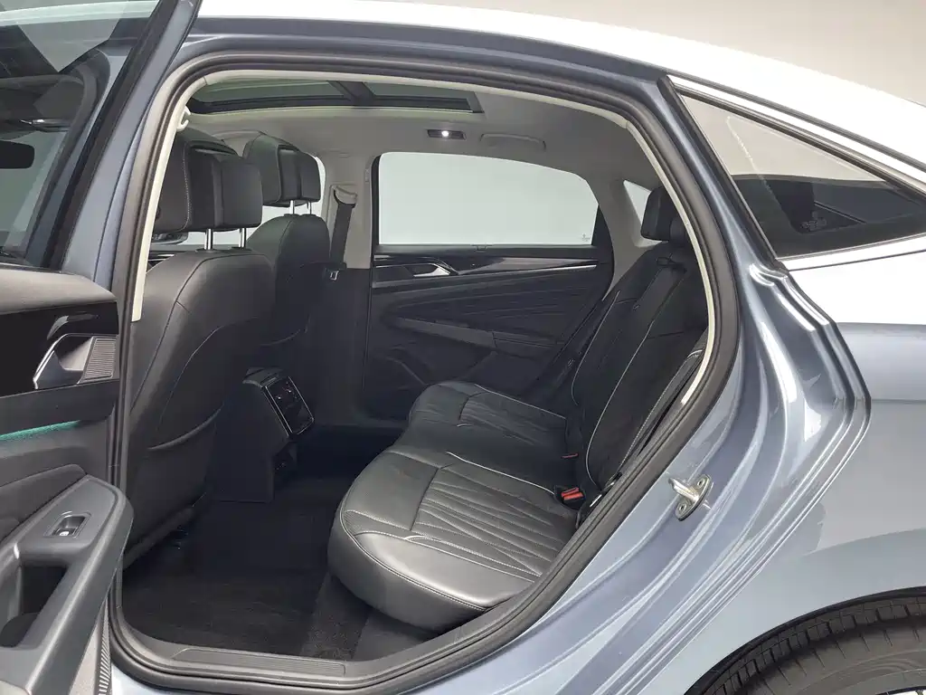 Volkswagen Volkswagen Passat 2022 330TSI Luxury Edition 2022 - thumbnail 8