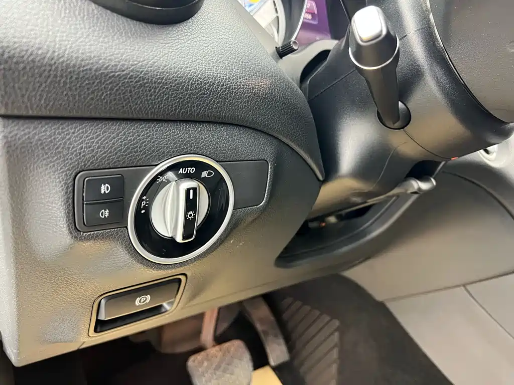 Mercedes-Benz Mercedes-Benz GLA 2016 GLA 220 4MATIC Luxury Edition 2016 - thumbnail 6