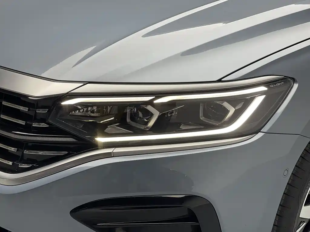 Volkswagen Volkswagen Passat 2022 330TSI Luxury Edition 2022 - thumbnail 15