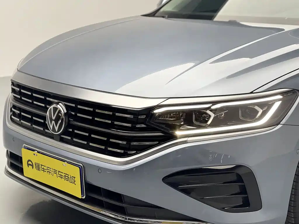 Volkswagen Volkswagen Passat 2022 330TSI Luxury Edition 2022 - thumbnail 20