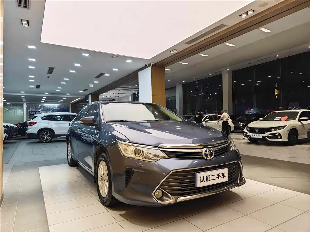 Toyota Toyota Camry 2015 Hybrid 2.5HG Luxury Navigation Edition 2016 - thumbnail 5