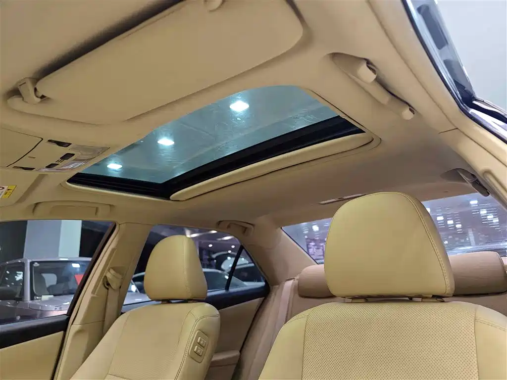 Toyota Toyota Camry 2015 Hybrid 2.5HG Luxury Navigation Edition 2016 - thumbnail 13