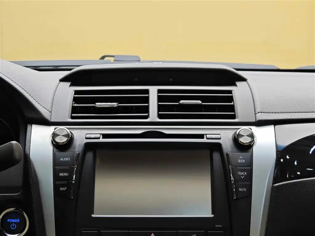 Toyota Toyota Camry 2015 Hybrid 2.5HG Luxury Navigation Edition 2016 - thumbnail 16