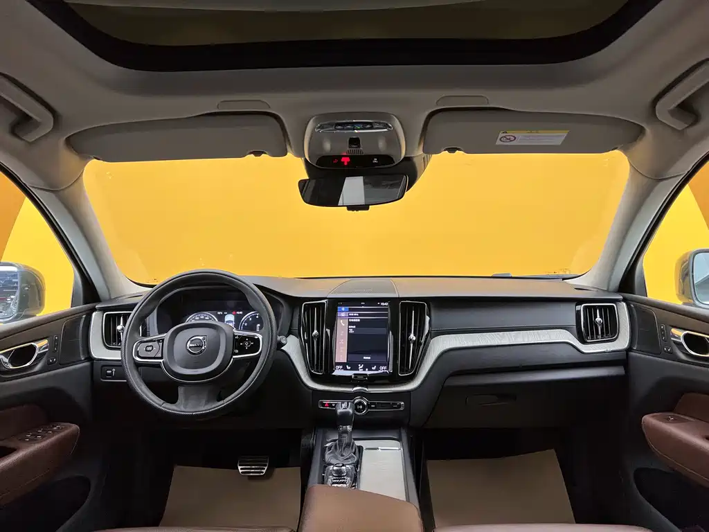 Volvo Volvo XC60 2019 T5 AWD Luxury Edition 2019 - thumbnail 16