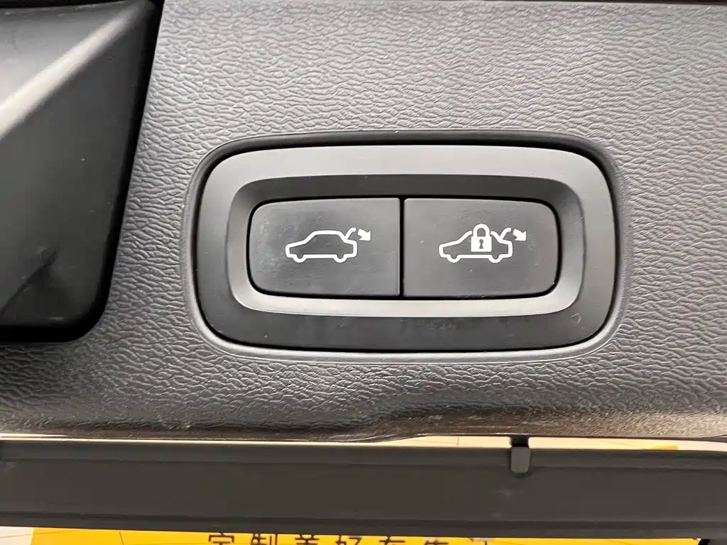 Volvo Volvo XC60 2019 T5 AWD Luxury Edition 2019 - thumbnail 30