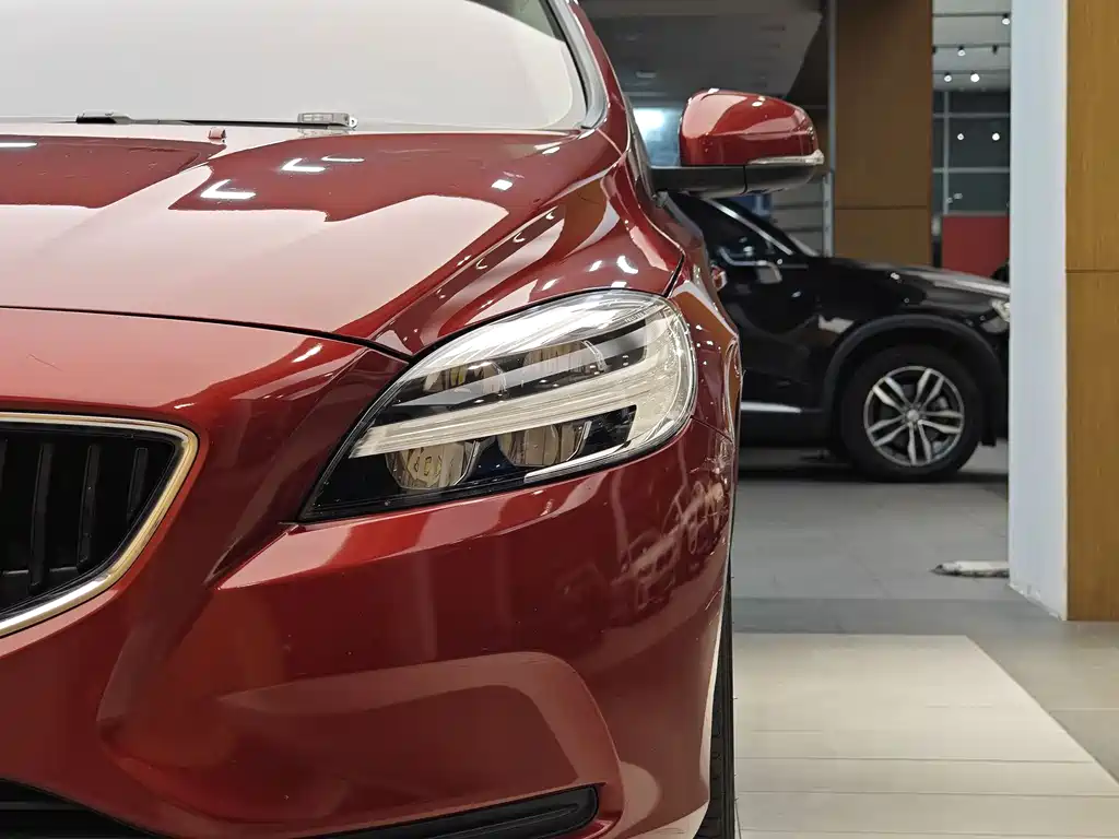 Volvo Volvo V40 2018 T3 Momentum 2018 - thumbnail 2