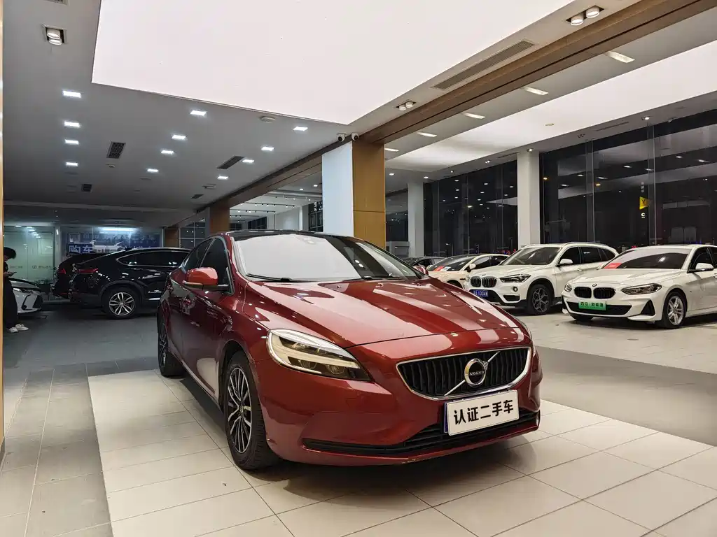 Volvo Volvo V40 2018 T3 Momentum 2018 - thumbnail 4