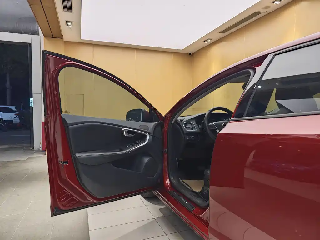 Volvo Volvo V40 2018 T3 Momentum 2018 - thumbnail 7