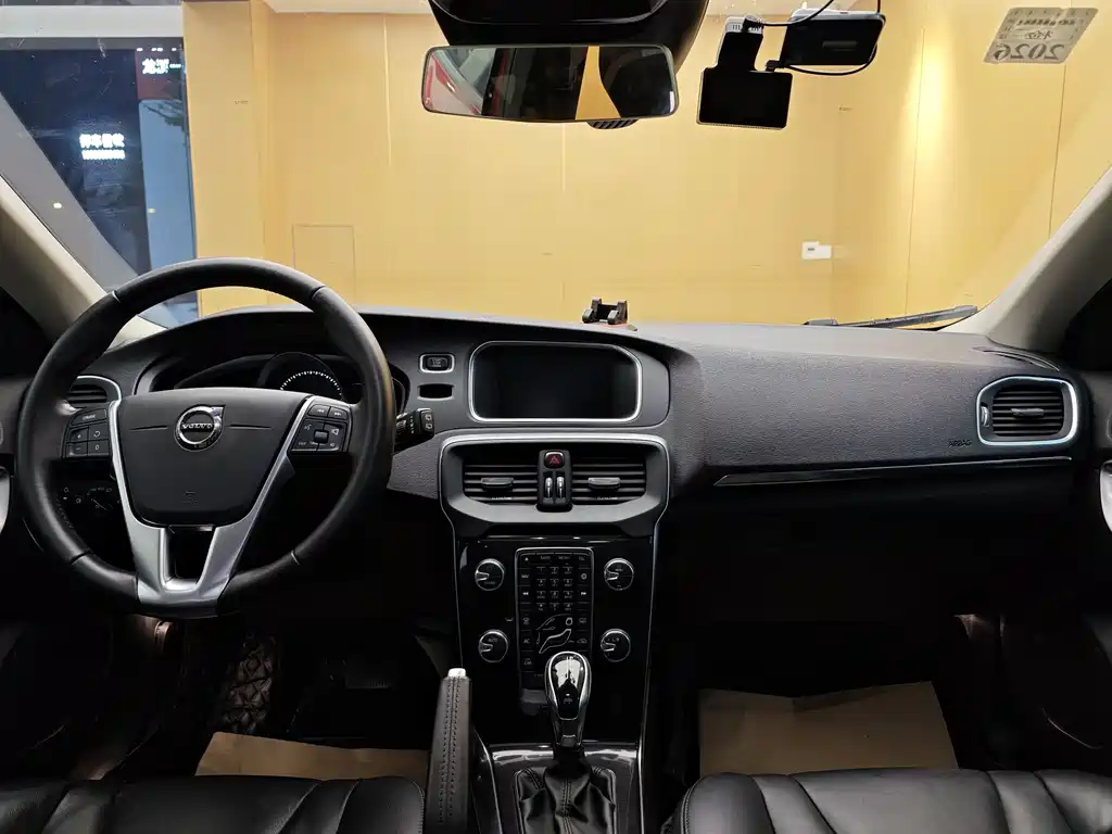 Volvo Volvo V40 2018 T3 Momentum 2018 - thumbnail 19