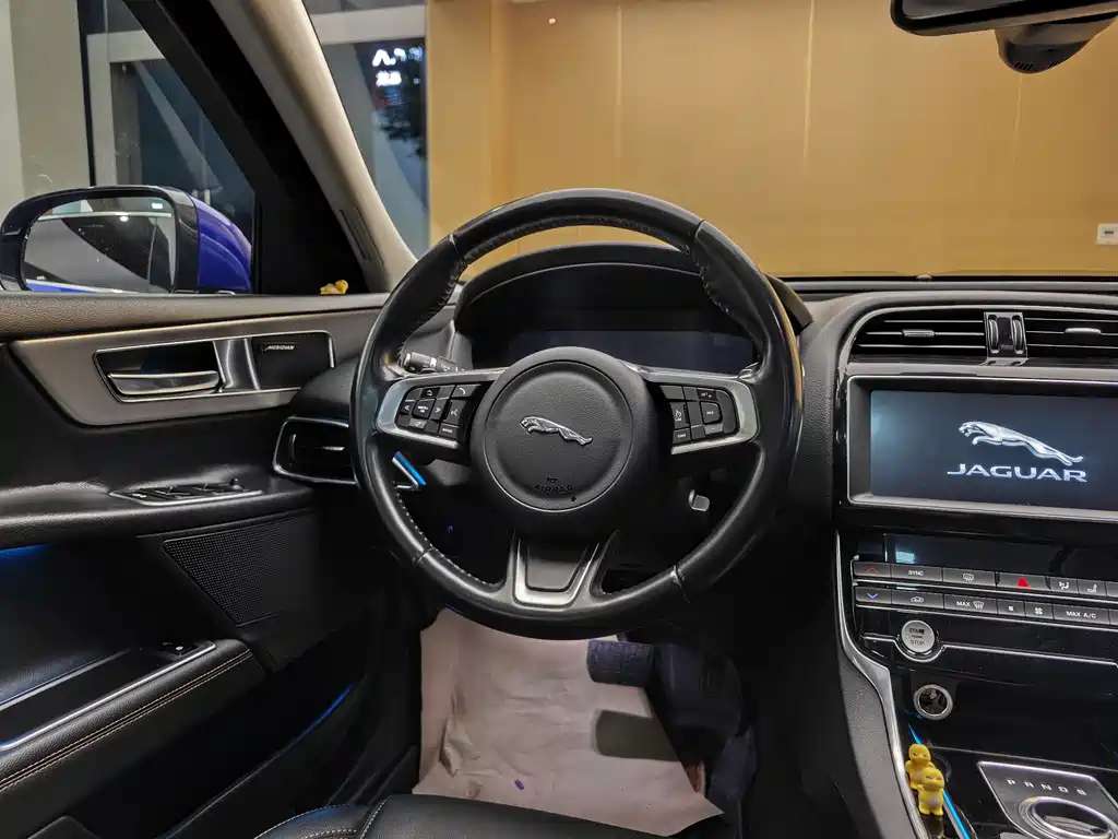 Jaguar Jaguar XEL 2019 2.0T 200PS Premium Edition 2019 - thumbnail 14