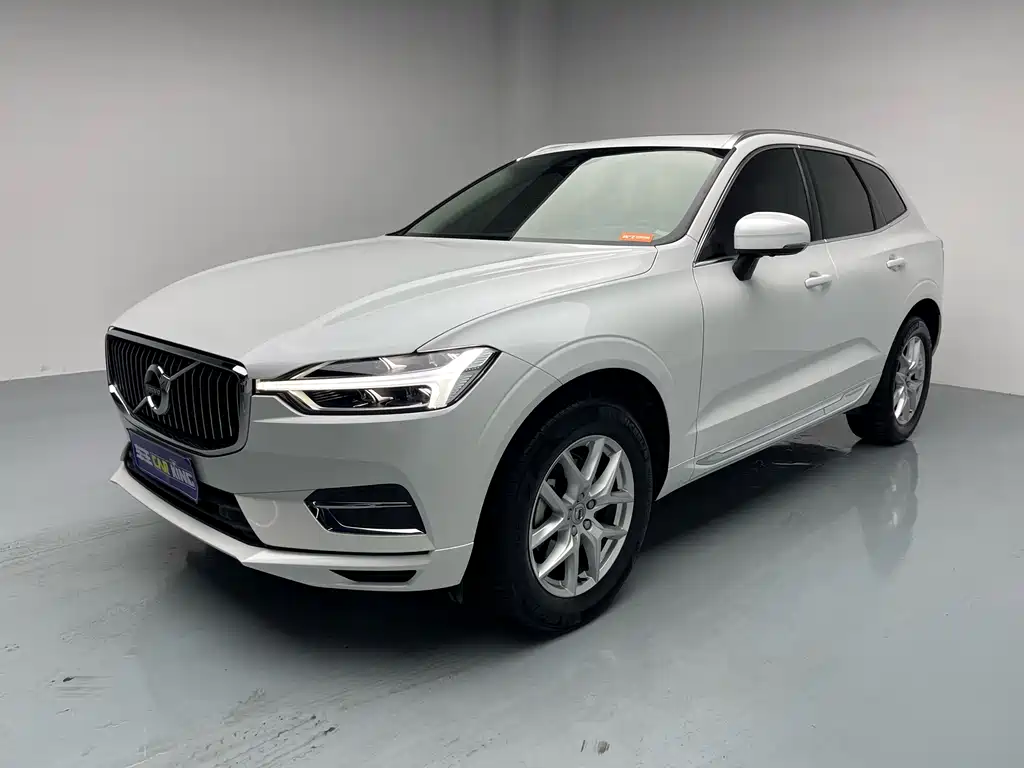 Volvo Volvo XC60 2020 T5 AWD Momentum Luxury Edition 2020