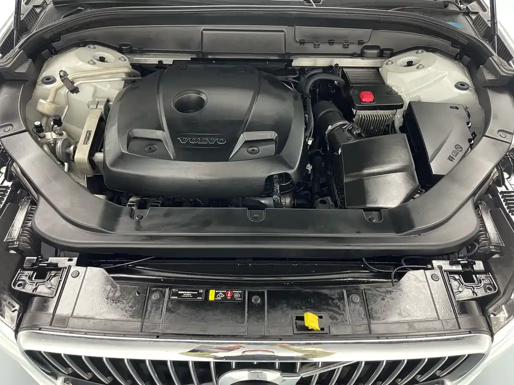 Volvo Volvo XC60 2020 T5 AWD Momentum Luxury Edition 2020 - thumbnail 14