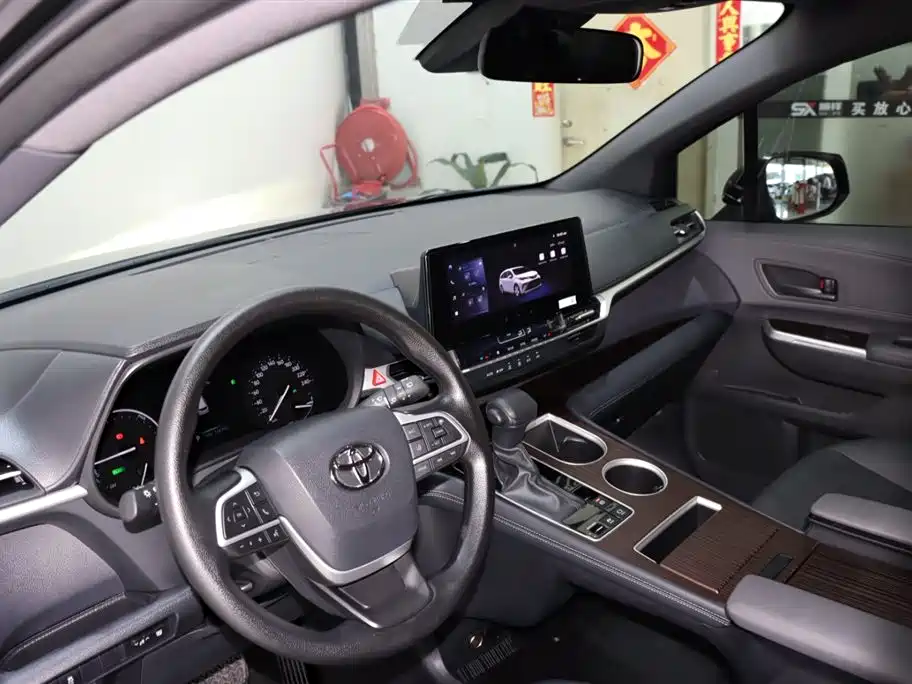 Toyota Toyota Granvia 2026 2.5L Hybrid Comfort Edition 2025 - thumbnail 8