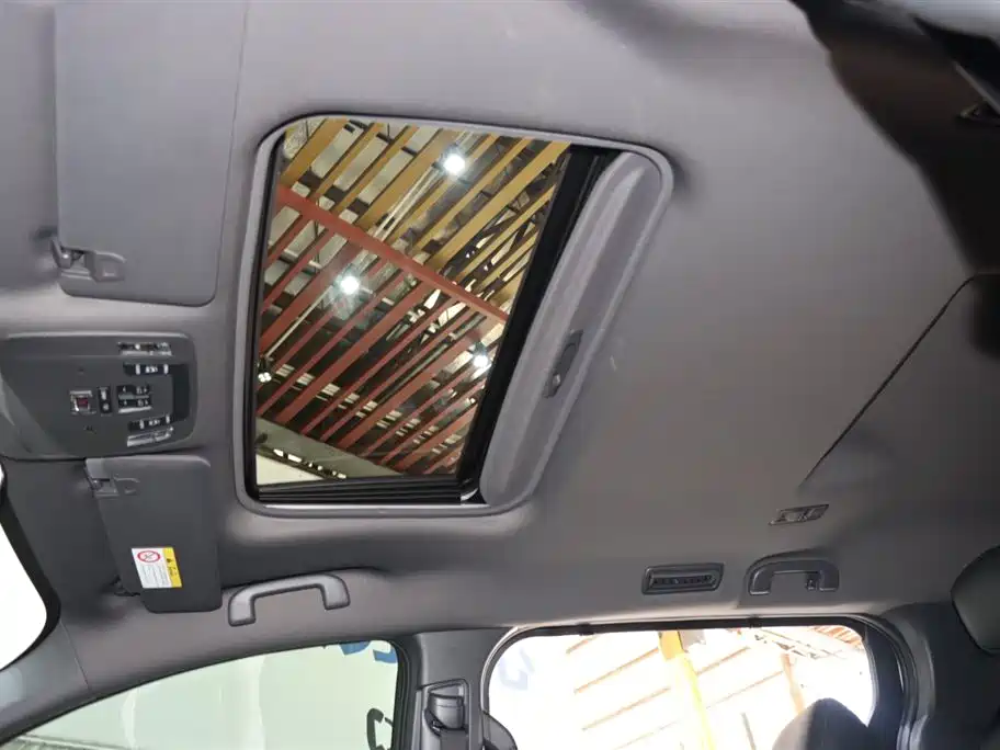 Toyota Toyota Granvia 2026 2.5L Hybrid Comfort Edition 2025 - thumbnail 18