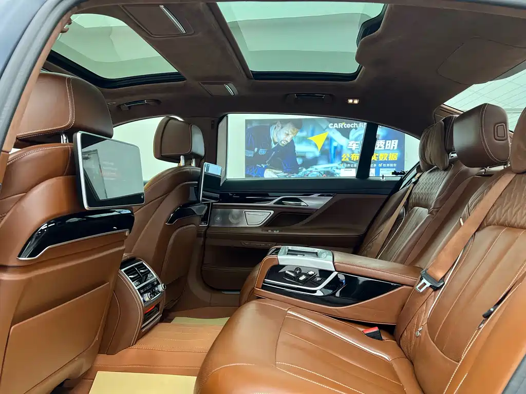 BMW BMW 7 Series 2018 730Li M Sport Package Premium Edition 2019 - thumbnail 10