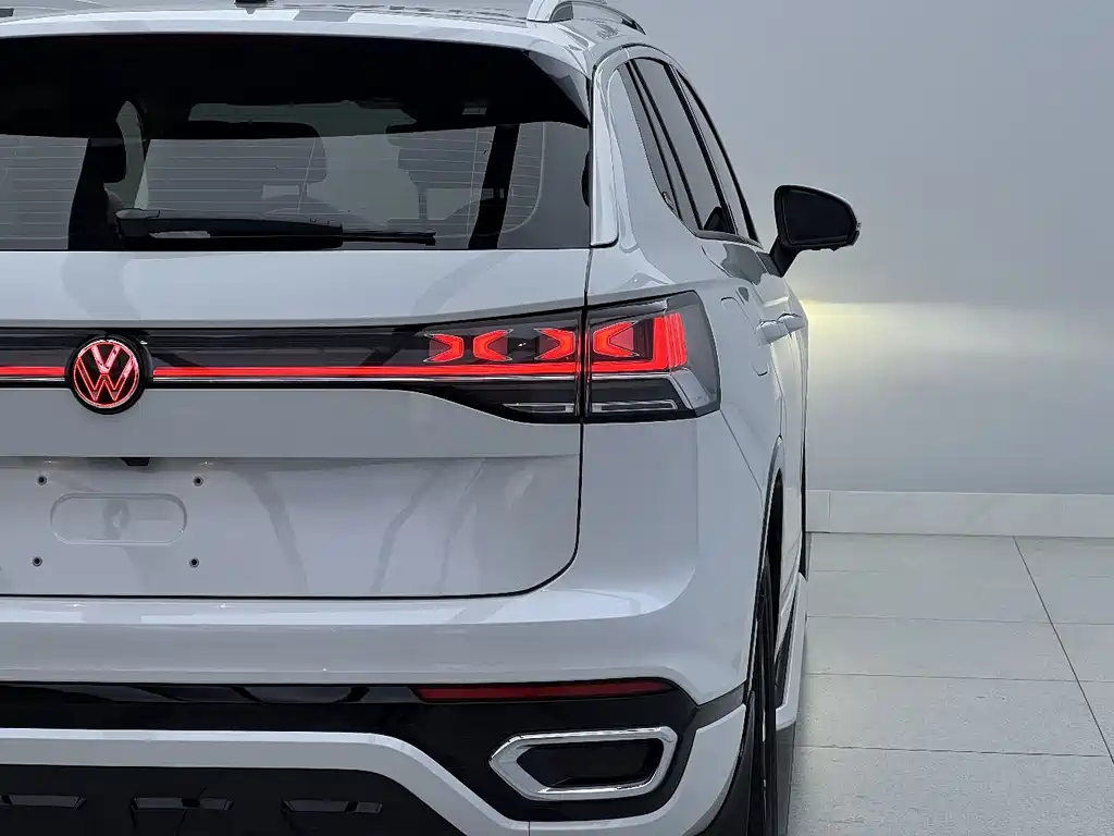 Volkswagen Tayron 2024 380TSI 4Motion R-Line High Performance Edition 2024 - thumbnail 3